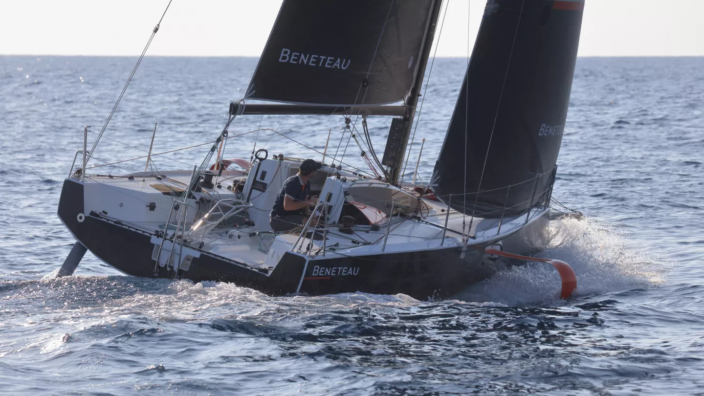 Парусна яхта Figaro BENETEAU 3 — фото