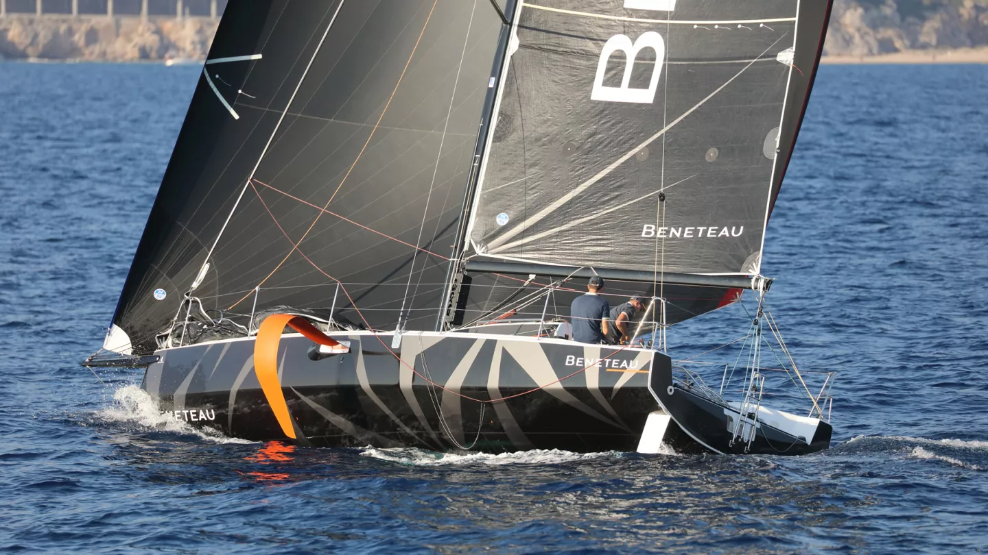 Парусна яхта Figaro BENETEAU 3 — фото