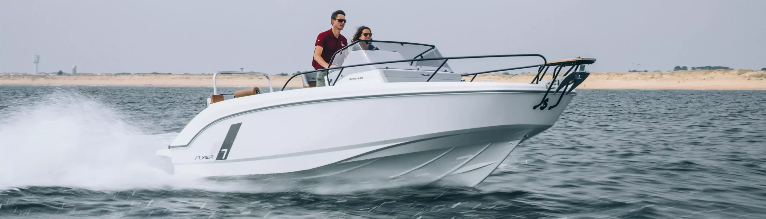 Моторний катер Beneteau Flyer 7 SUNdeck — фото