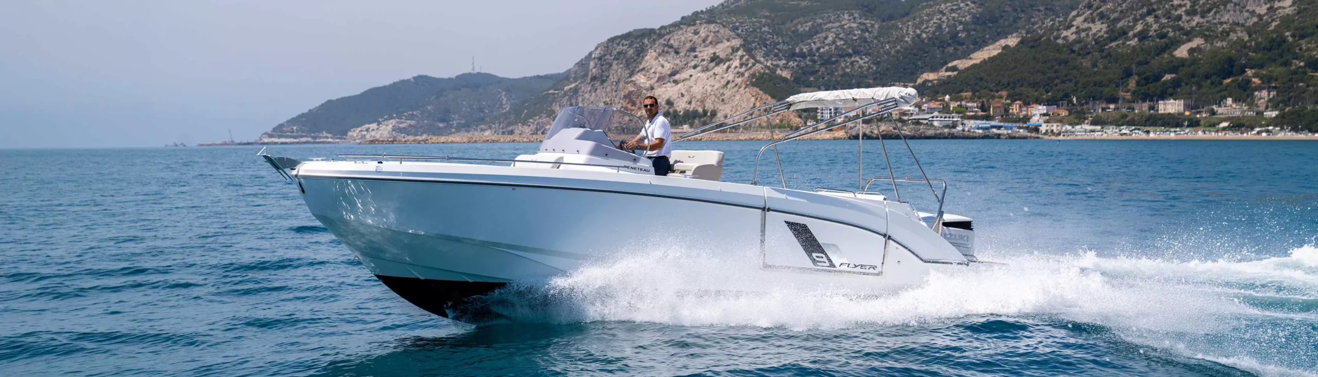 Моторний катер Beneteau Flyer 9 SPACEdeck — фото