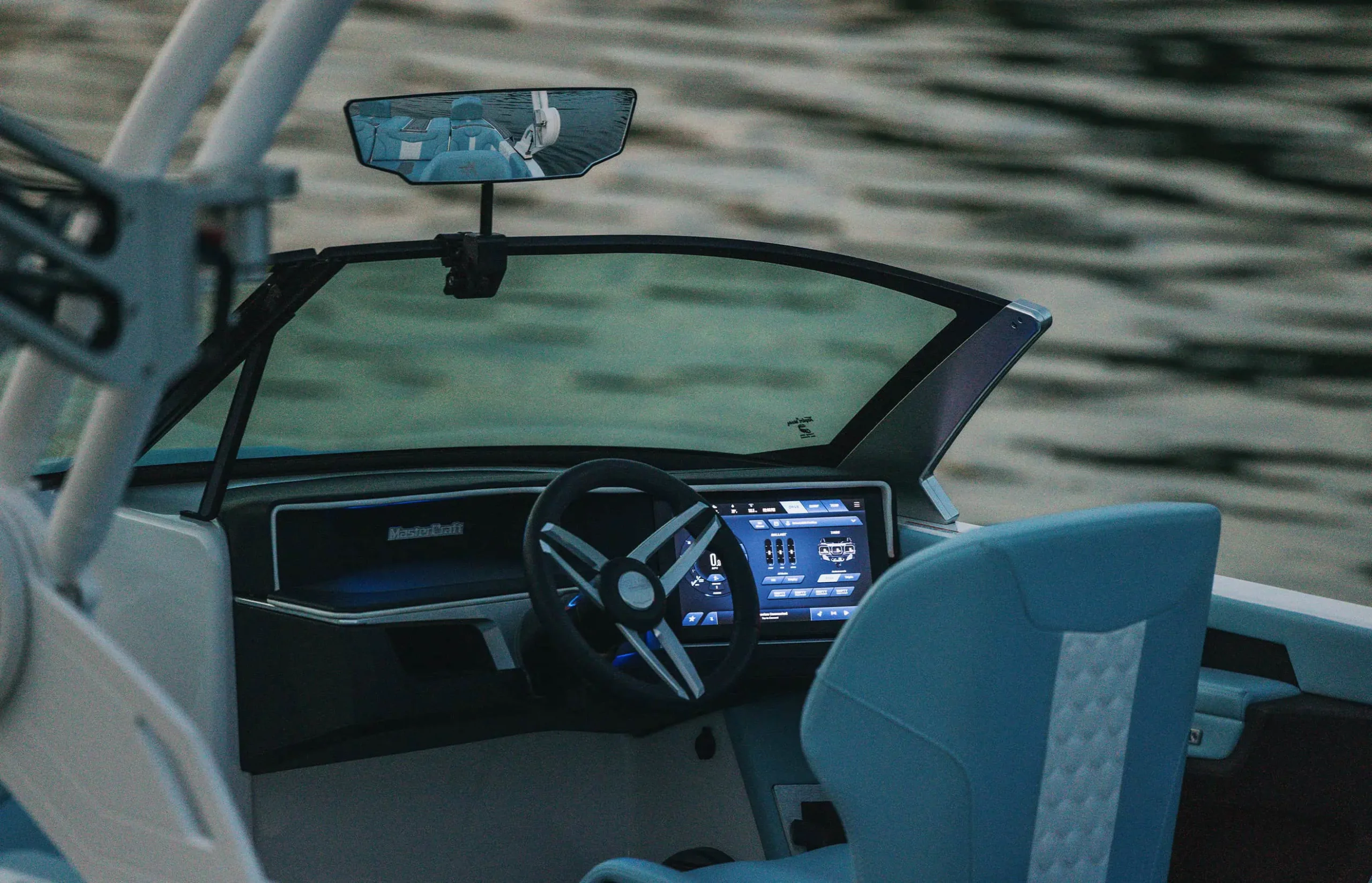 Моторний катер MasterCraft XT22 NEW — фото