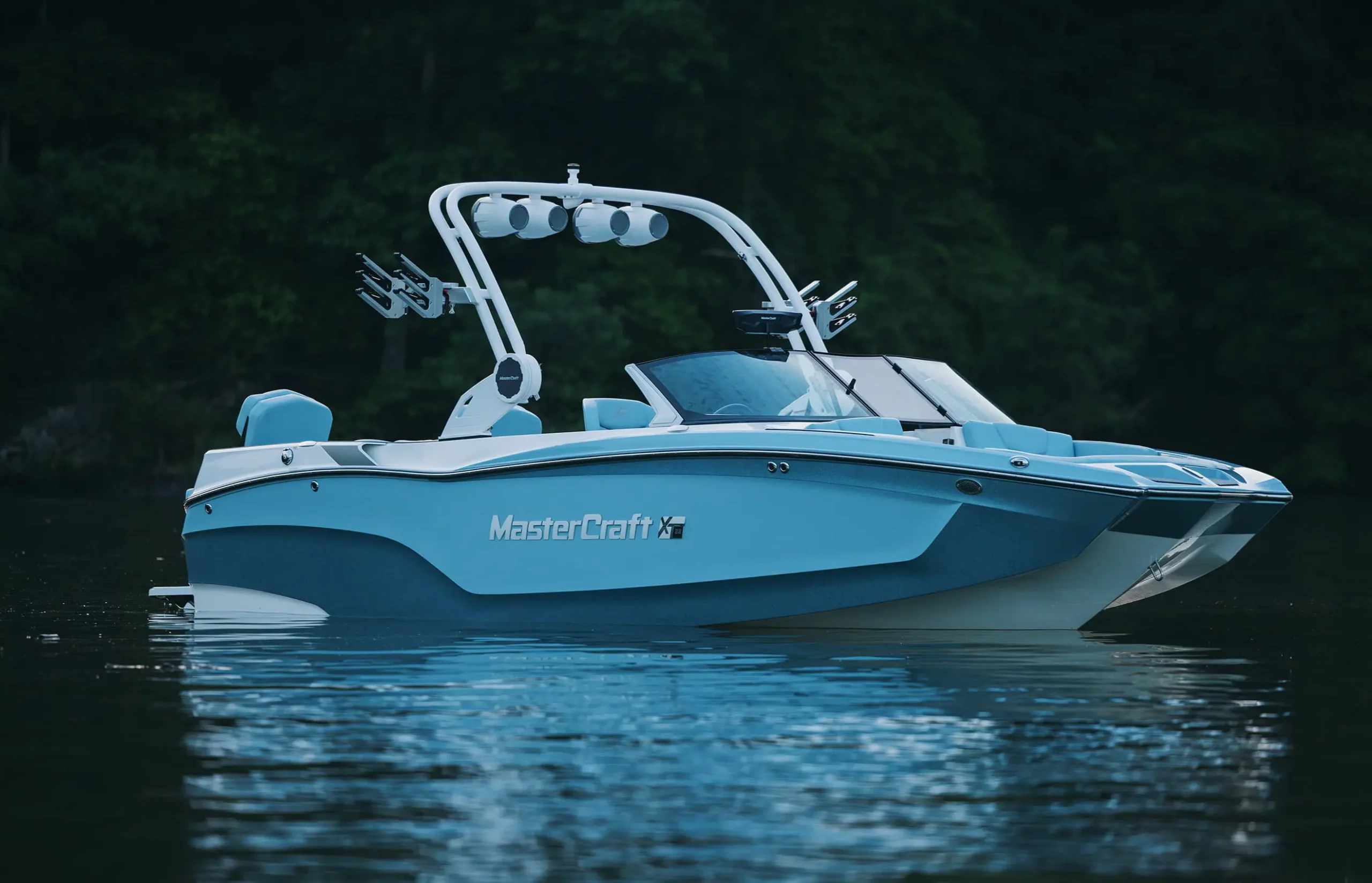 Моторний катер MasterCraft XT22 NEW — фото