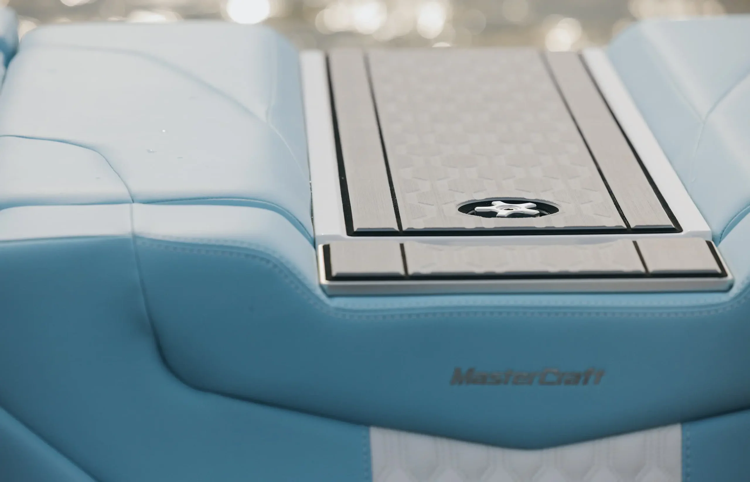 Моторний катер MasterCraft XT22 NEW — фото