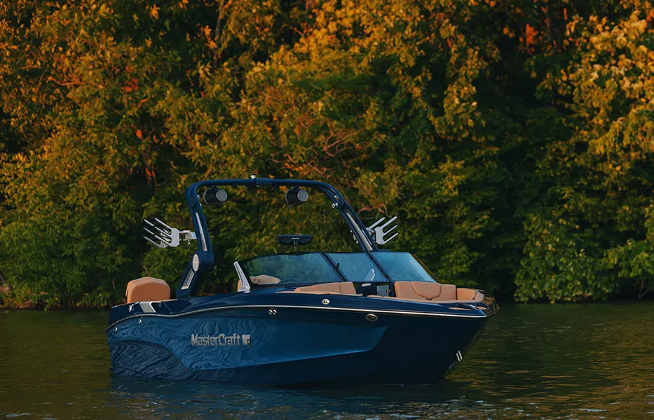 Моторний катер MasterCraft XT23 NEW — фото
