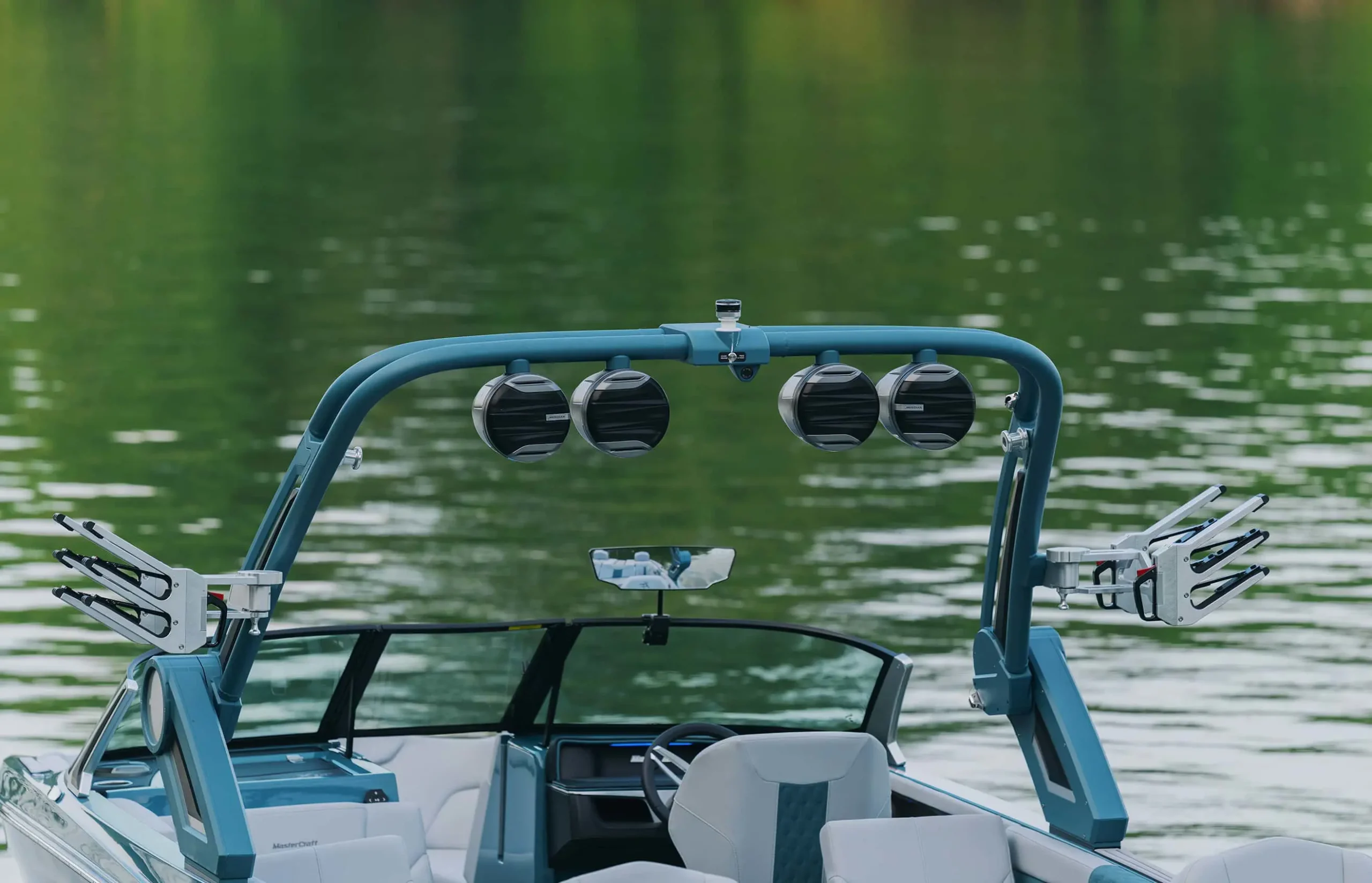 Моторний катер MasterCraft XT24 NEW — фото